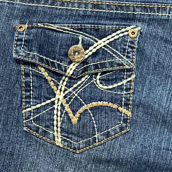 YMI Denim Shorts (16) - Picture 3 of 5